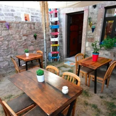 Azra Konuk Evi Restoran Penzion